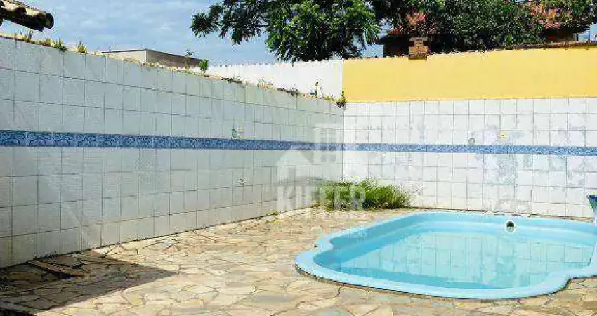 Casa com 2 quartos, piscina e churrasqueira – porteira fechada em itaipuaçu