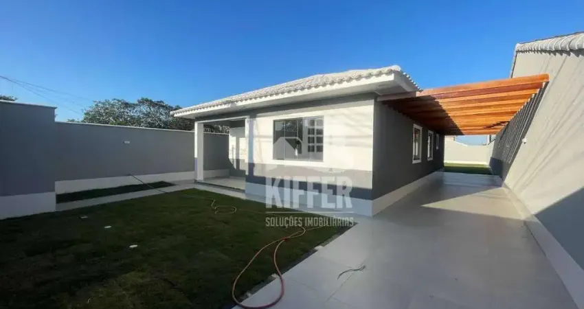 Casa com 3 suites à venda, 120 m² por R$ 680.000 - Itaipuaçu - Maricá/RJ