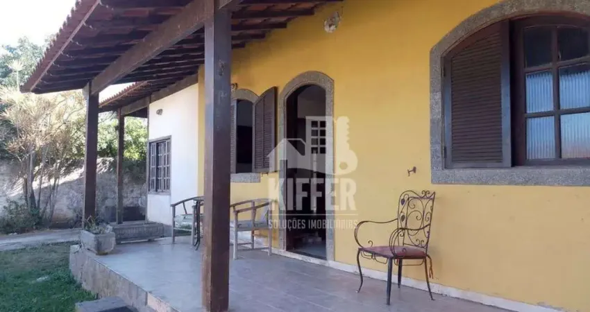 Casa à venda em itaipuaçu – 2 suítes, edícula e terreno inteiro