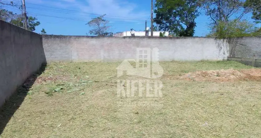 Oportunidade em itaipuaçu – terreno murado e plano com galpão