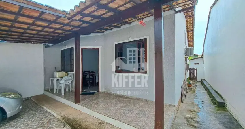Casa com quintal amplo, 2 quartos e suíte – rua tranquila em itapeba