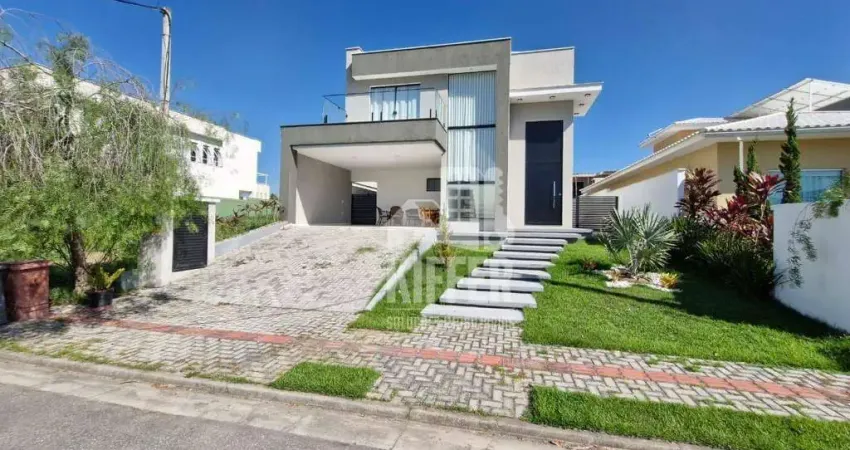 Casa Dúplex Alto Padrão com 4 Suítes, Piscina e Energia Solar em Alphaville 1 Maricá