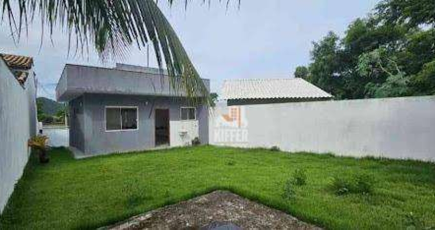 Casa com 2 quartos à venda, 60 m² por R$ 320.000 - São José do Imbassaí - Maricá/RJ