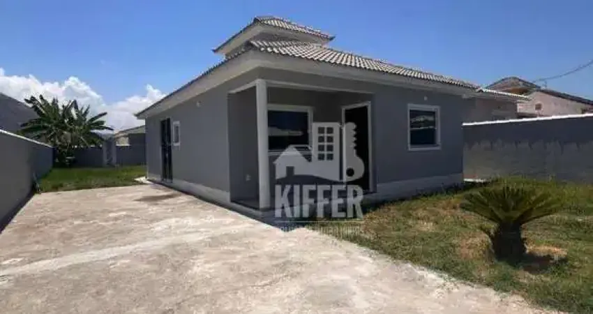 Casa com 3 dormitórios à venda, 102 m² por R$ 590.000,00 - Jardim Atlântico Central (Itaipuaçu) - Maricá/RJ