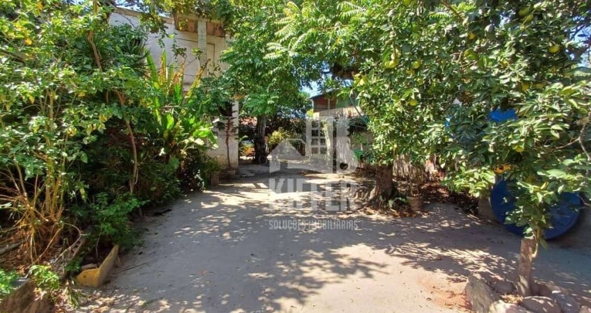 Casa Duplex com Quintal Amplo para Reforma – Ótima Localização a 5 Min da Orla do Parque Nanci