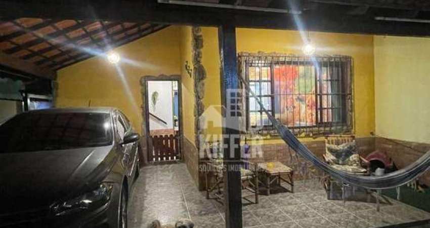 Casa com 4 Quartos (1 Suíte), Churrasqueira, Varandas e Garagem – Ampla e Bem Localizada