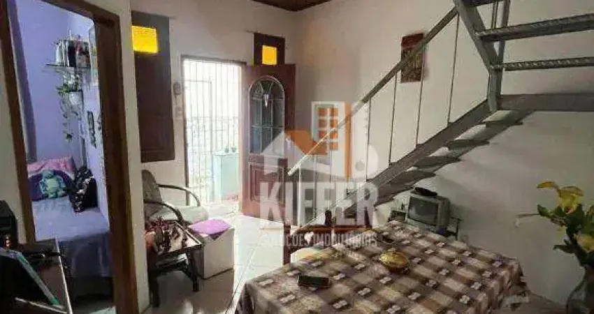 Casa Duplex Reformada com 2 Quartos + Salão e Varanda com Churrasqueira