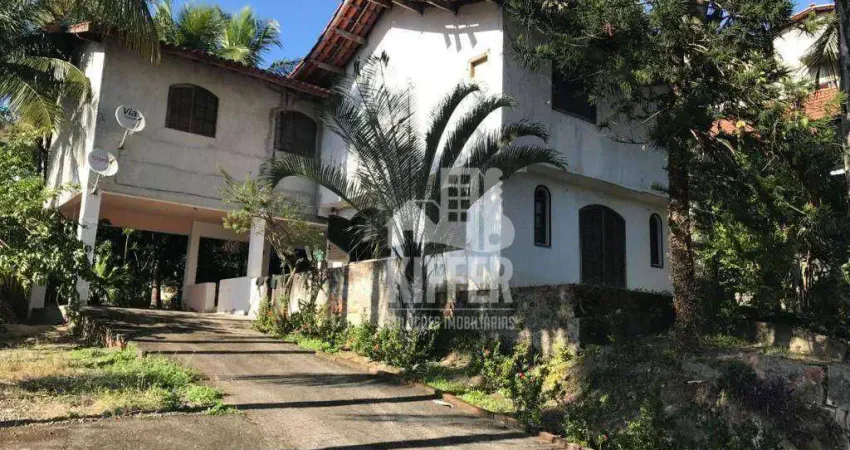 Casa com 4 quartos  à venda, 300 m² por R$ 850.000 - São Lourenço - Niterói/RJ