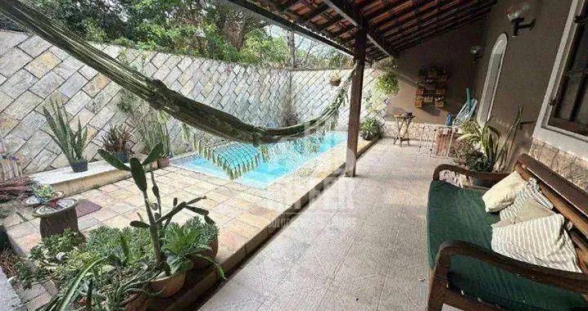Casa com 3 quartos à venda na Rua Maria Isabel Bolckau, 9, Maravista, Niterói