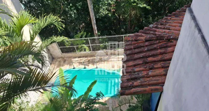 Casa duplex em condomínio fechado com vista panorâmica da baía de guanabara