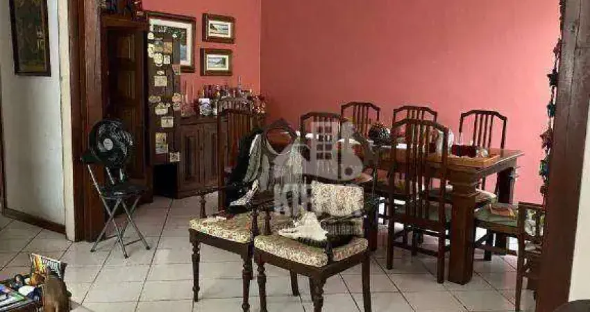 Casa com 3 quartos (2 suítes), anexo e garagem para 5 carros em santa rosa – 360m²