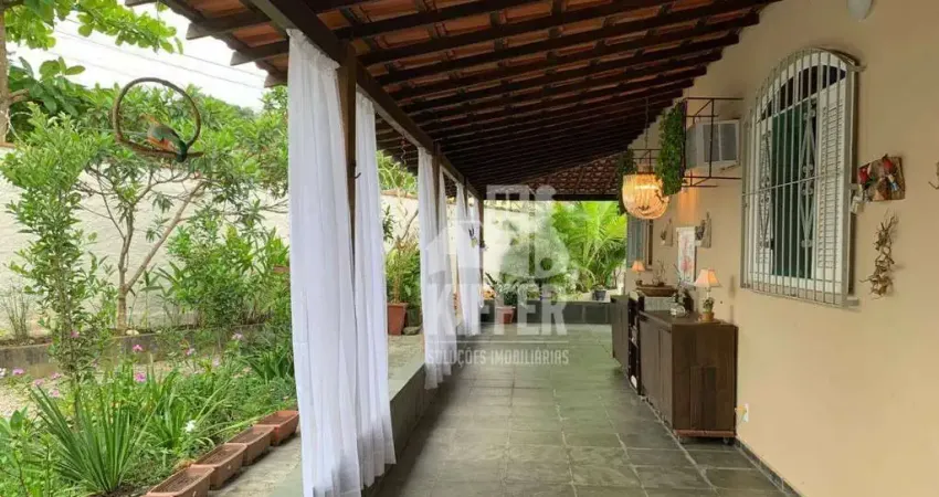 Casa linear à venda em bambuí maricá – 2 imóveis no mesmo terreno, área gourmet e árvores frutíferas