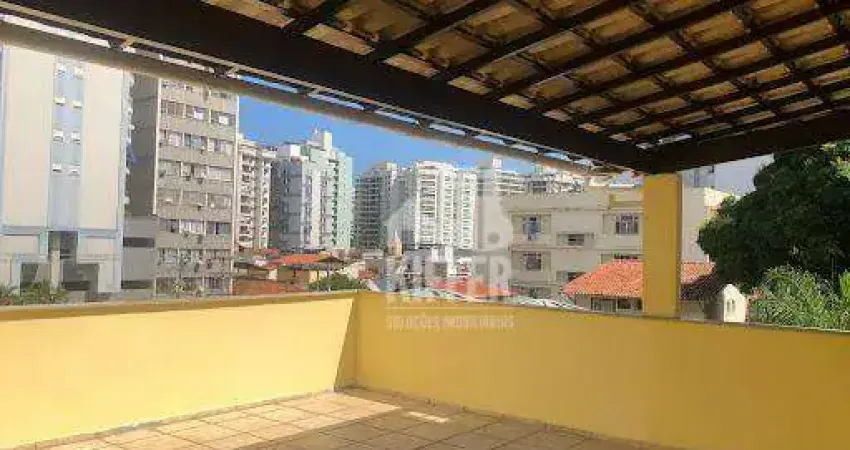 Casa com 3 triplex, dentro de uma vila, com 4 quartos, 1 suíte e terraço 175m² por R$ 500.000,00 - Santa Rosa - Niterói/RJ