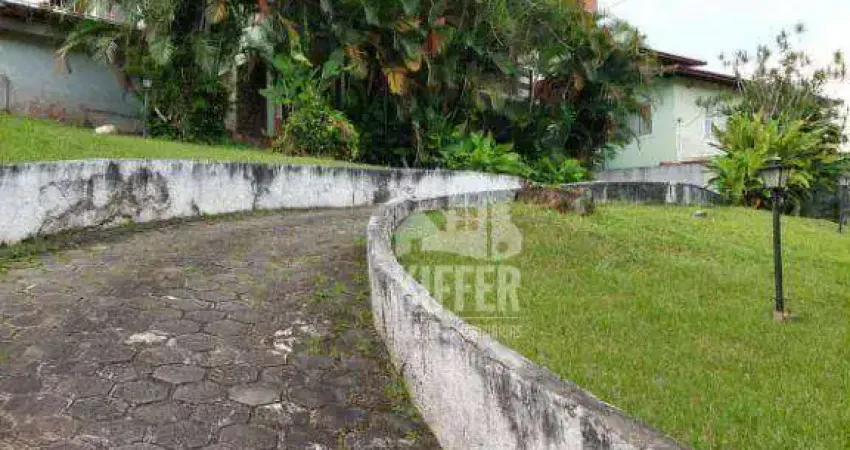Casa com 4 quartos à venda, 553 m² por R$ 1.100.000 - Maria Paula - Niterói/RJ