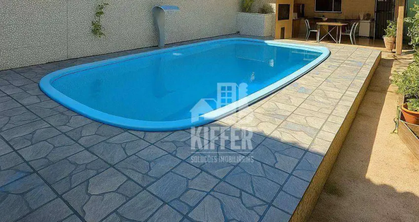 Casa com 2 quartos, suíte e piscina – próxima à rodovia e ao centro de maricá