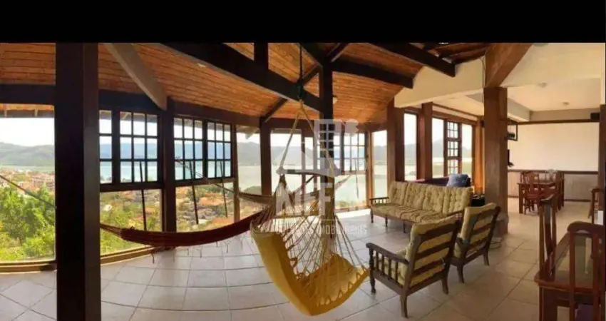 Casa com 4 quartos à venda, 255 m² por R$ 2.750.000 - Piratininga - Niterói/RJ