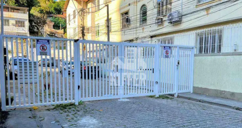 Venda de apartamento de 2 quartos  em travessa particular muito amplo, sala generosa , sol da manhã , segurança,. muito arejado em todos os seus 105 m