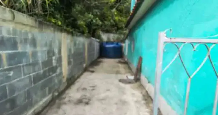 Casa com 2 quartos para alugar na Rua Doralice Cristina de Abreu, 67, Centro, Maricá