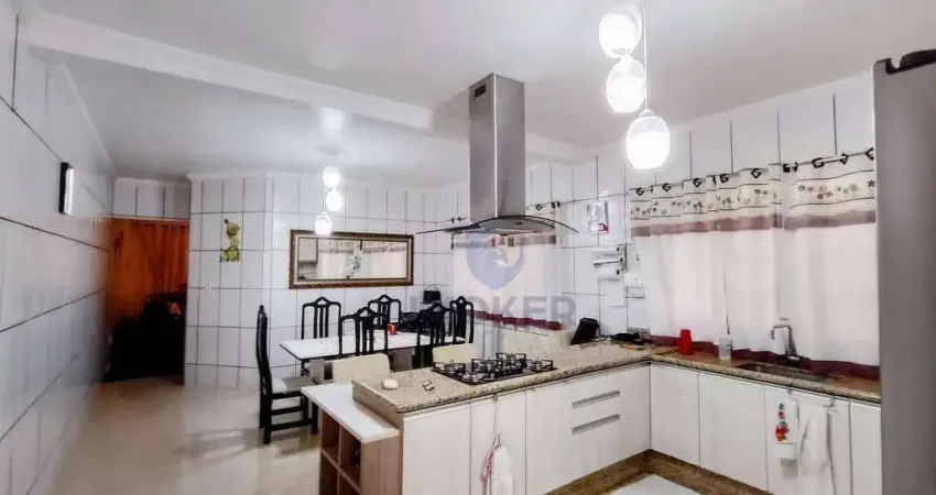 Sobrado com 3 suites e varandas, vagas 6 carros, Jd dos Ypês, Suzano/SP