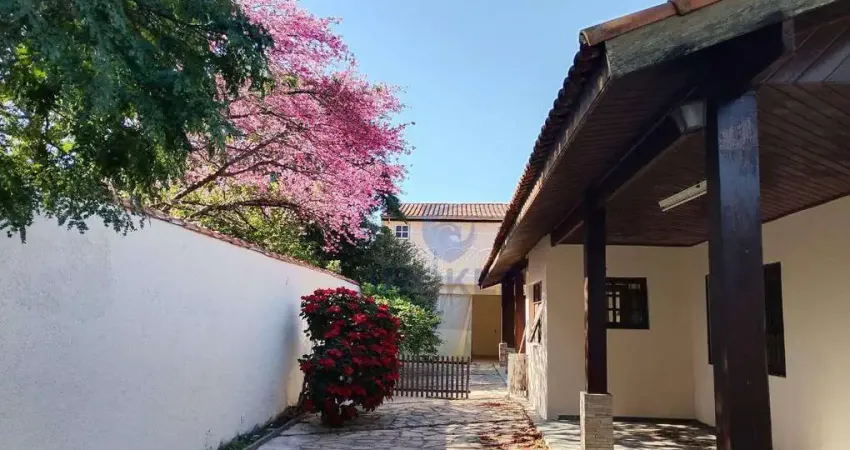 Casa com 3 Dormitórios, mais uma edícula, no Jardim Imperador, Suzano/SP.