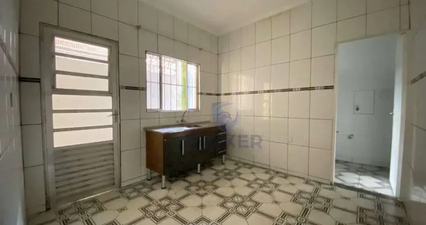 Sobrado individual/ quintal compartilhado; vila áurea, poá/sp; 2 quartos (1 suíte); sala; cozinha; 1 banheiro; área de serviço; sem vaga.