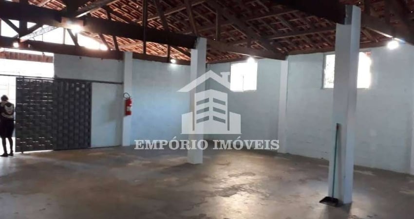Vende-se Apartamento com 2 dormit. na C. Tiradentes. Aceita Financiamento