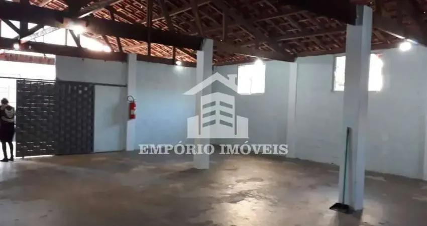 Vende-se Apartamento com 2 dormit. na C. Tiradentes. Aceita Financiamento