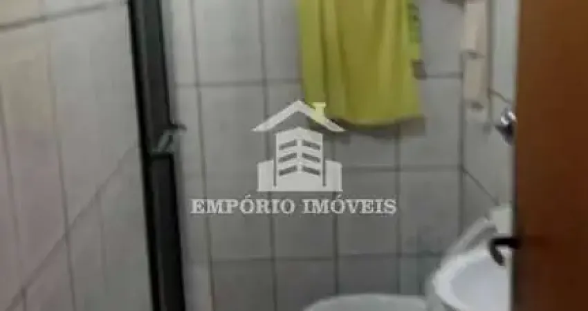 Casa a venda com dois dormitórios e garagem para dois Carros