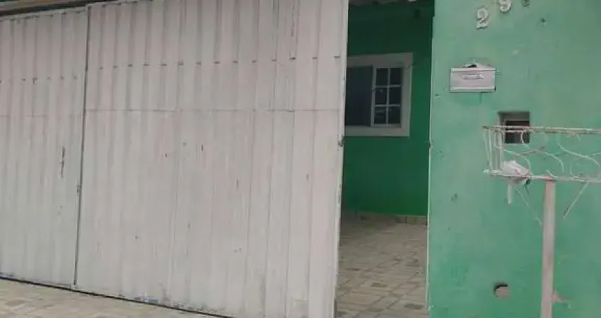 Casa no residencial colinas com 3 dormitórios, quintal e 2 vagas de garagem