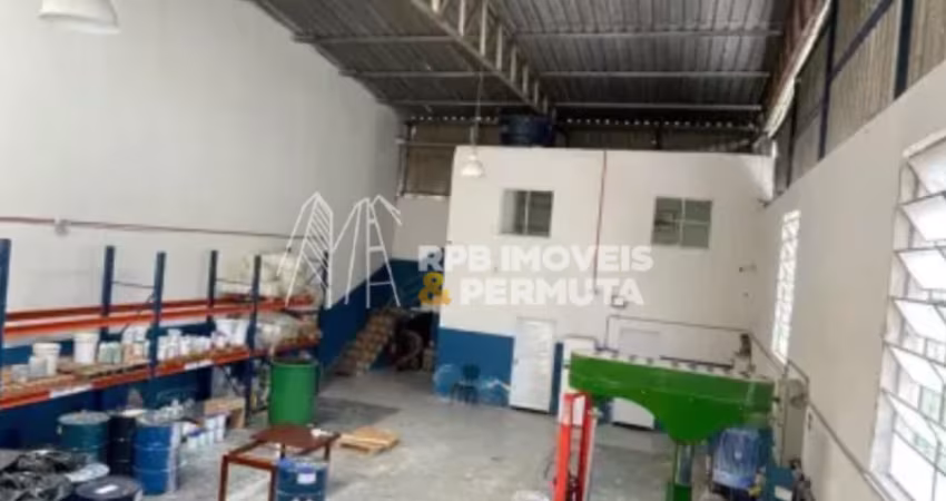 Imóvel para aluguel possui 263 metros quadrados em Jardim Rosana - Ferraz de Vasconcelos - SP