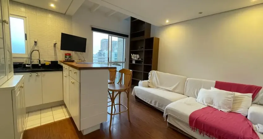 Duplex 47m² no itaim | mobiliado | varanda | lavabo | 1 suíte | 1 vaga c/ manobrista e portaria 24h