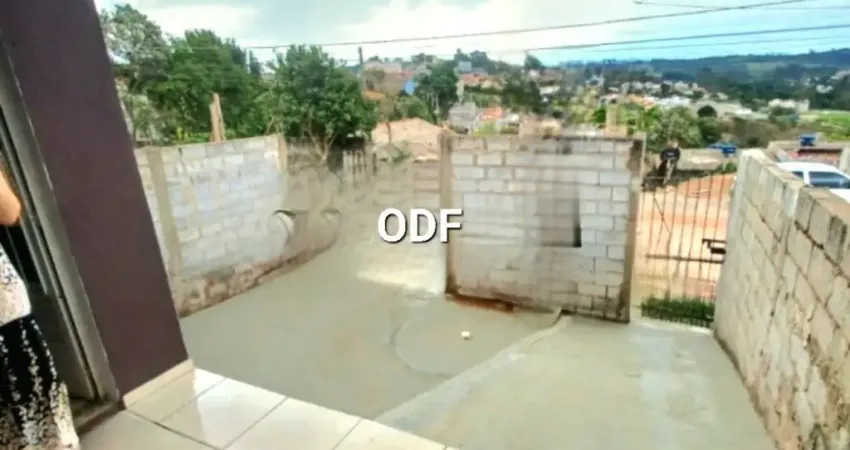 Vendo casa térrea, 2 dorm, 2 vagas quintal grande, em jarinu, bairro nova triestre.