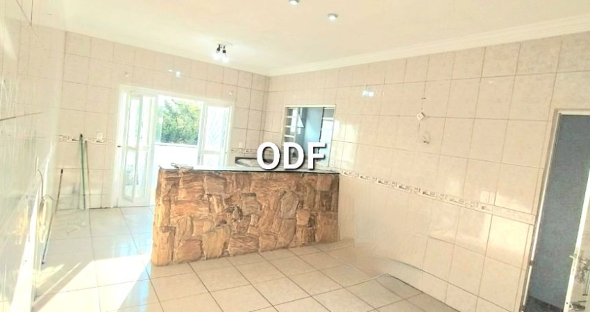 Maravilhoso Sobrado com 3dorm, Suite, varandas  área gourmet,  um ótimo salão.