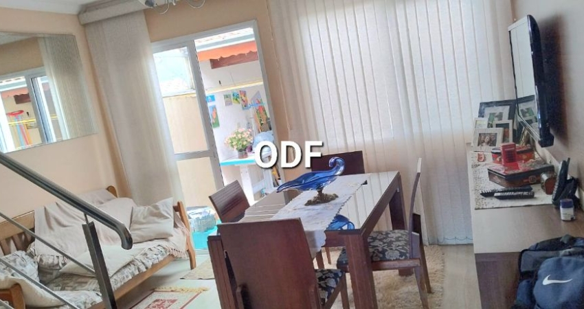 Vendo excelente Sobrado em Condomínio  com 2 dorm, salão de festa, piscina, lazer