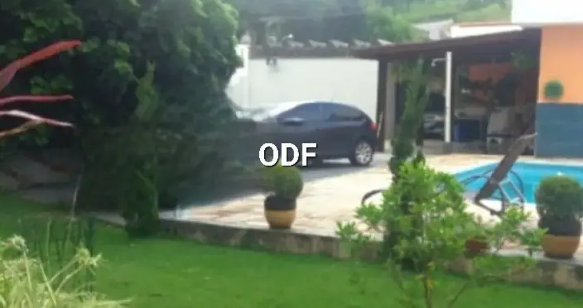 Maravilhosa mini chacara, dentro da cidade, ao lado da av. dos imigrantes.