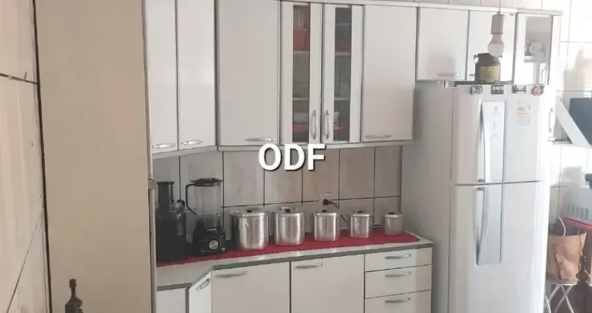 Maravilhosa casa terrea 3 dorm, edicula com 3 comodos, 3 vagas.