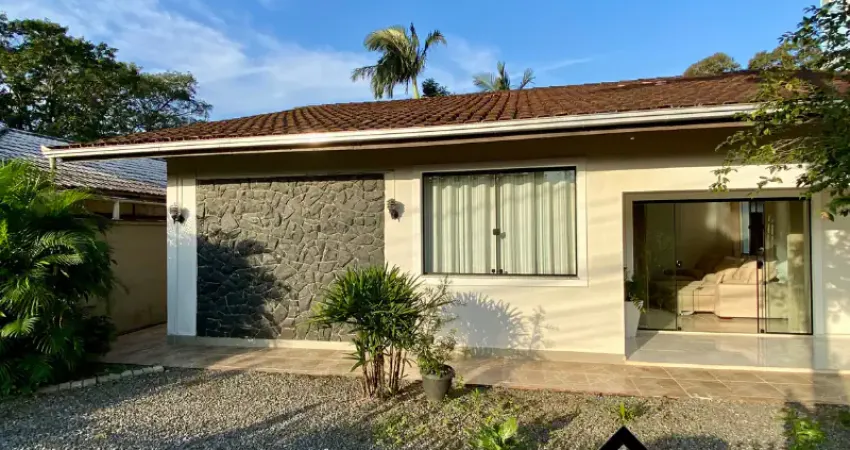 Casa com 4 quartos à venda na Rua Francisco Moser, Vila Nova, Joinville