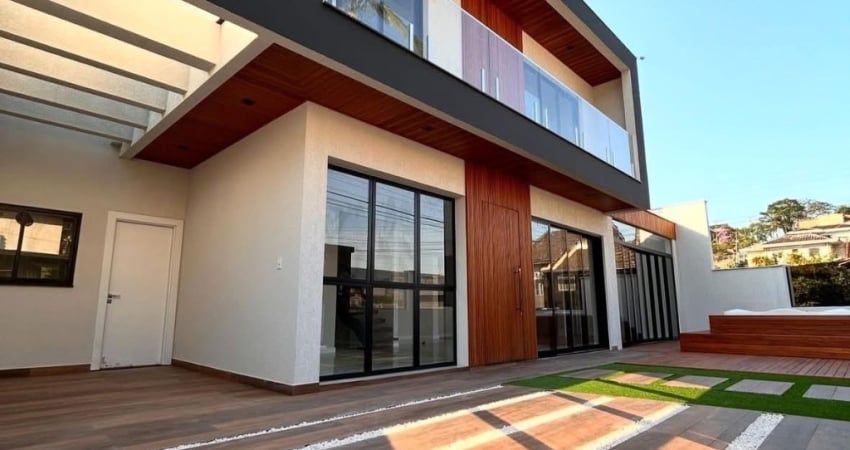 Casa com 3 quartos à venda na Rua Copacabana, Floresta, Joinville