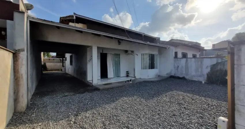 Casa com 3 quartos à venda no Profipo, Joinville