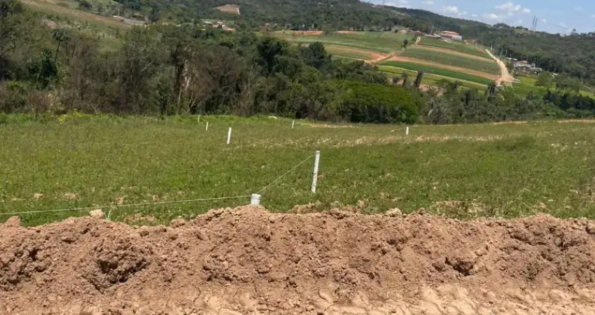 Terreno limpos,em meio a natureza facilidade no pagamento entrada de r$17.990.