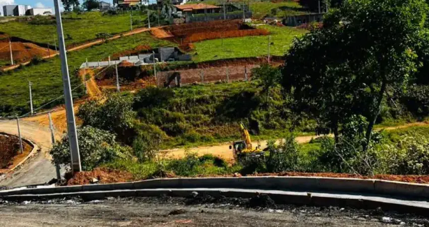 Lazer e muito verde bosque playground ️ lago para pesca praça com parquinho ️ cachoeira