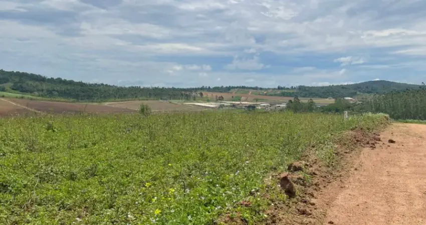 He terrenos de qualidade com ótimo acesso e condições de pagamento!