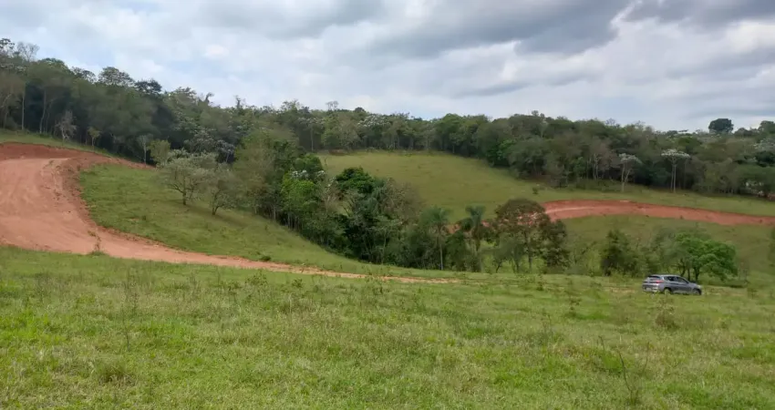 Terrenos em atibaia! fechado com portão eletrônico e a 10 min do centro!