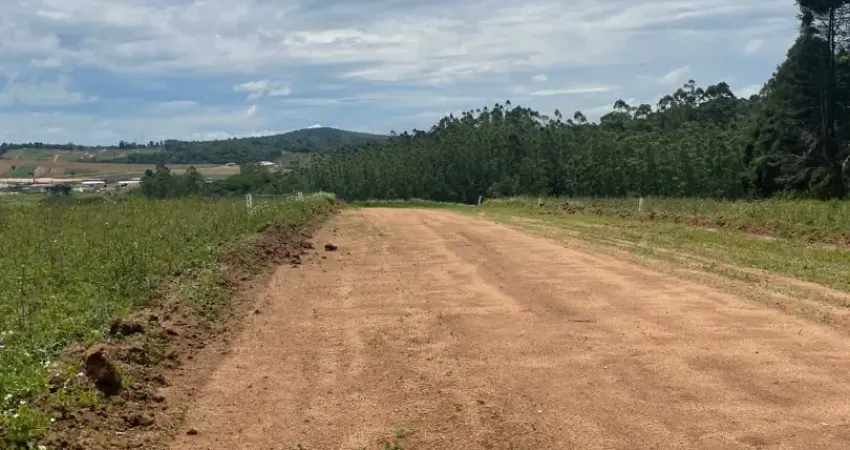 He conheça pessoalmente estes terrenos lindos, perfeitos para a sua área de lazer!