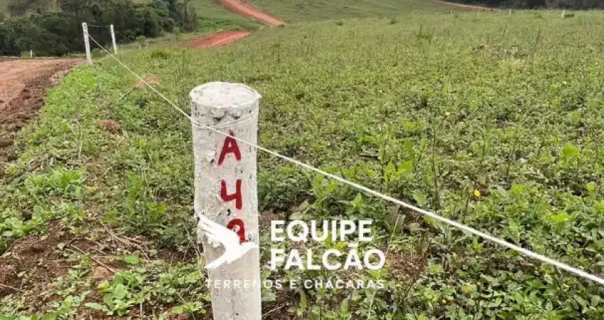 Oportunidade unica em Cotia: Lote de 600m² com preço imperdível.