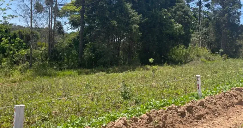 Condomínio fechado em Cotia com lotes amplos, planos e infraestrutura completa