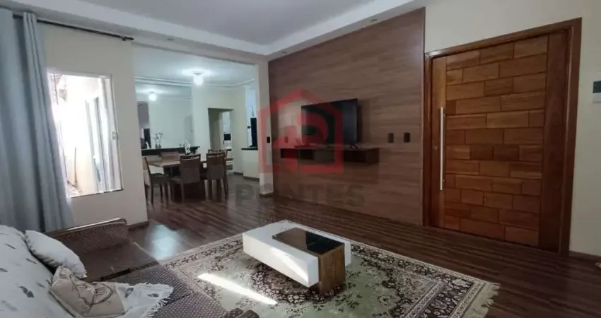 Casa com 2 quartos à venda no Jardim Ypê, Botucatu 