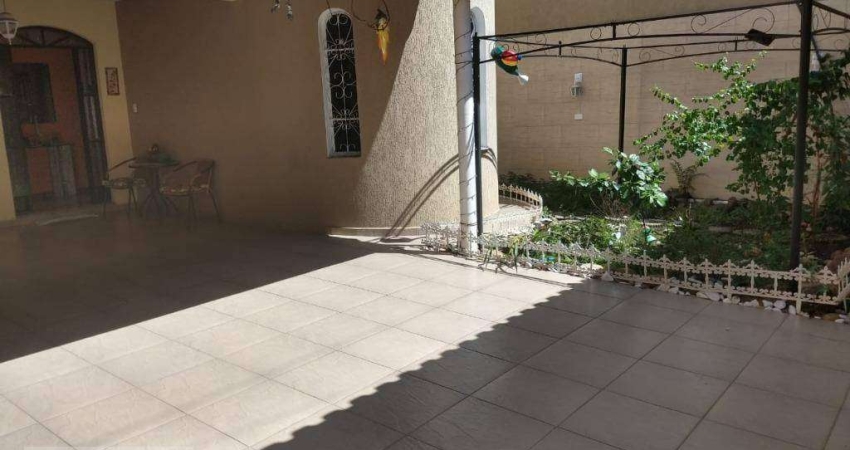 Sobrado com 4 dormitórios à venda, 250 m² por R$ 1.240.000,00 - Parque São Lucas - São Paulo/SP