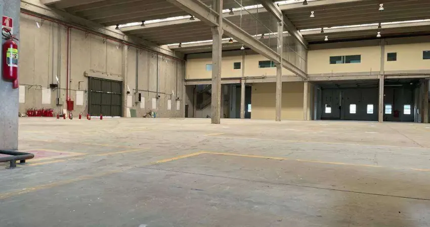 GALPÃO INDUSTRIAL LOCALIZADO NO TAMBORÉ  FASE SANTANA DE PARNAIBA