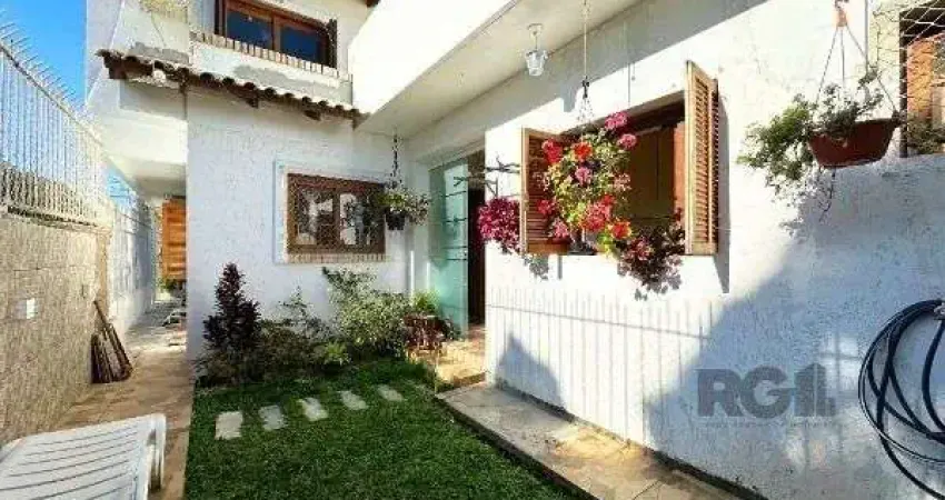 Casa em porto alegre, no bairro espirito santo, com 3 dormitório(s), e 3 banheiros, à venda.